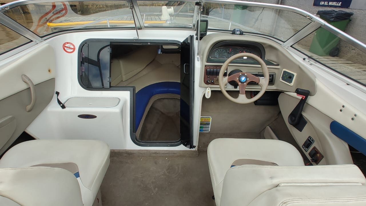 Four Winns 21 2000 Volvo 225 hp